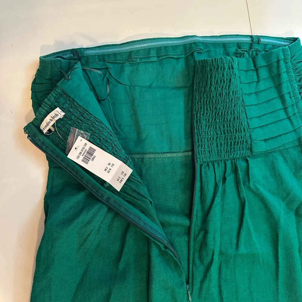 Abercrombie & Fitch Green Maxi Cocktail linen blend Dress. -fits like a Medium